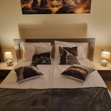 Sunrise L&t Apartament Апартаменти *
